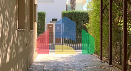 Продаж - Вілла 220 m² В Лимассоле