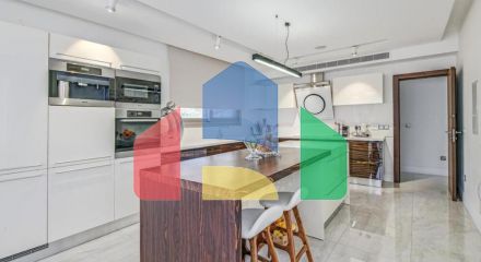 For Sale - Villa 400 m² in Limassol