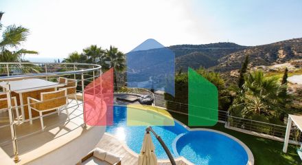 Продаж - Вілла 400 m² В Лимассоле