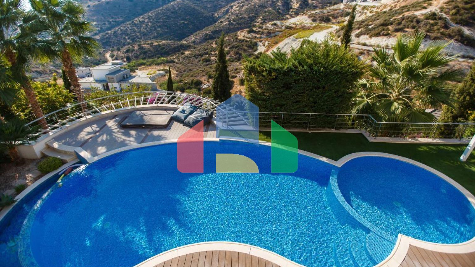 Продаж - Вілла 400 m² В Лимассоле