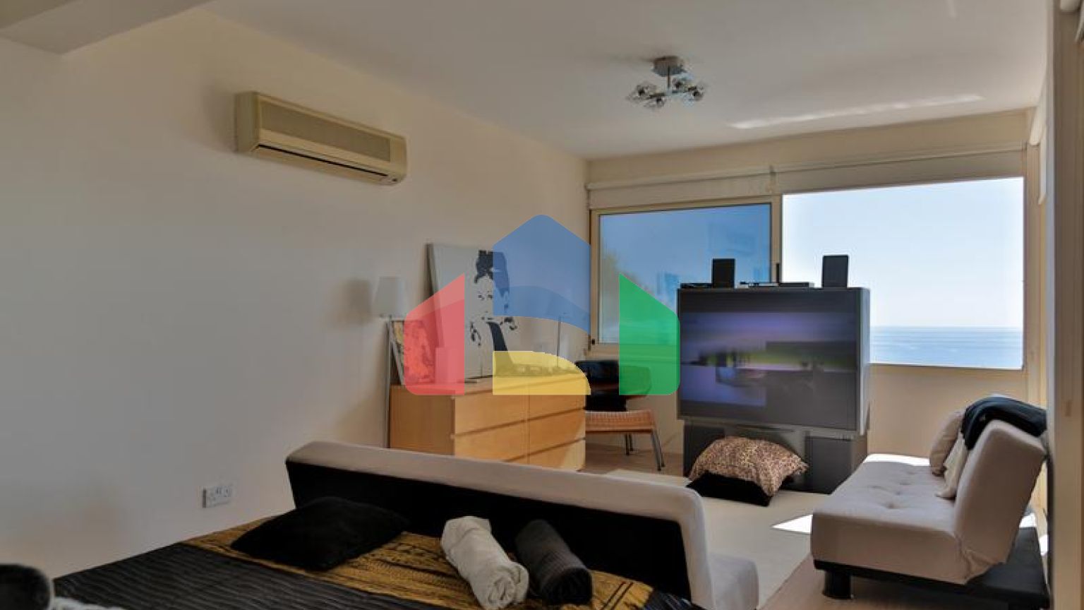 Продаж - Вілла 500 m² В Лимассоле