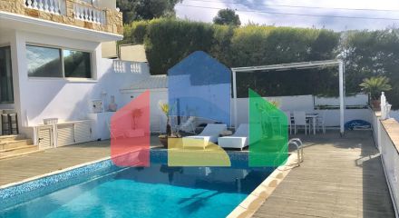 Продаж - Вілла 500 m² В Лимассоле