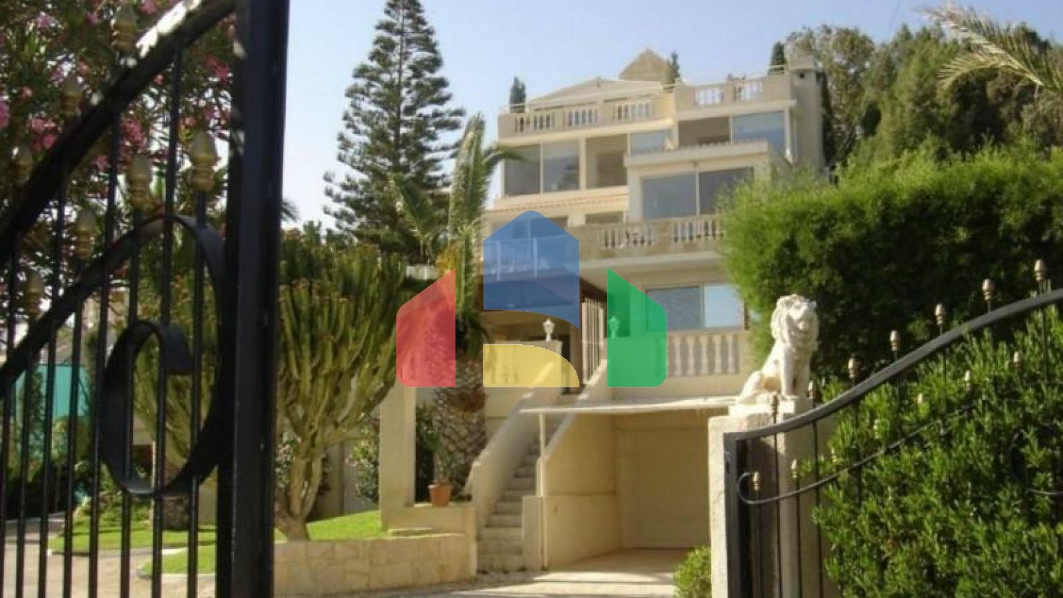 Продаж - Вілла 500 m² В Лимассоле