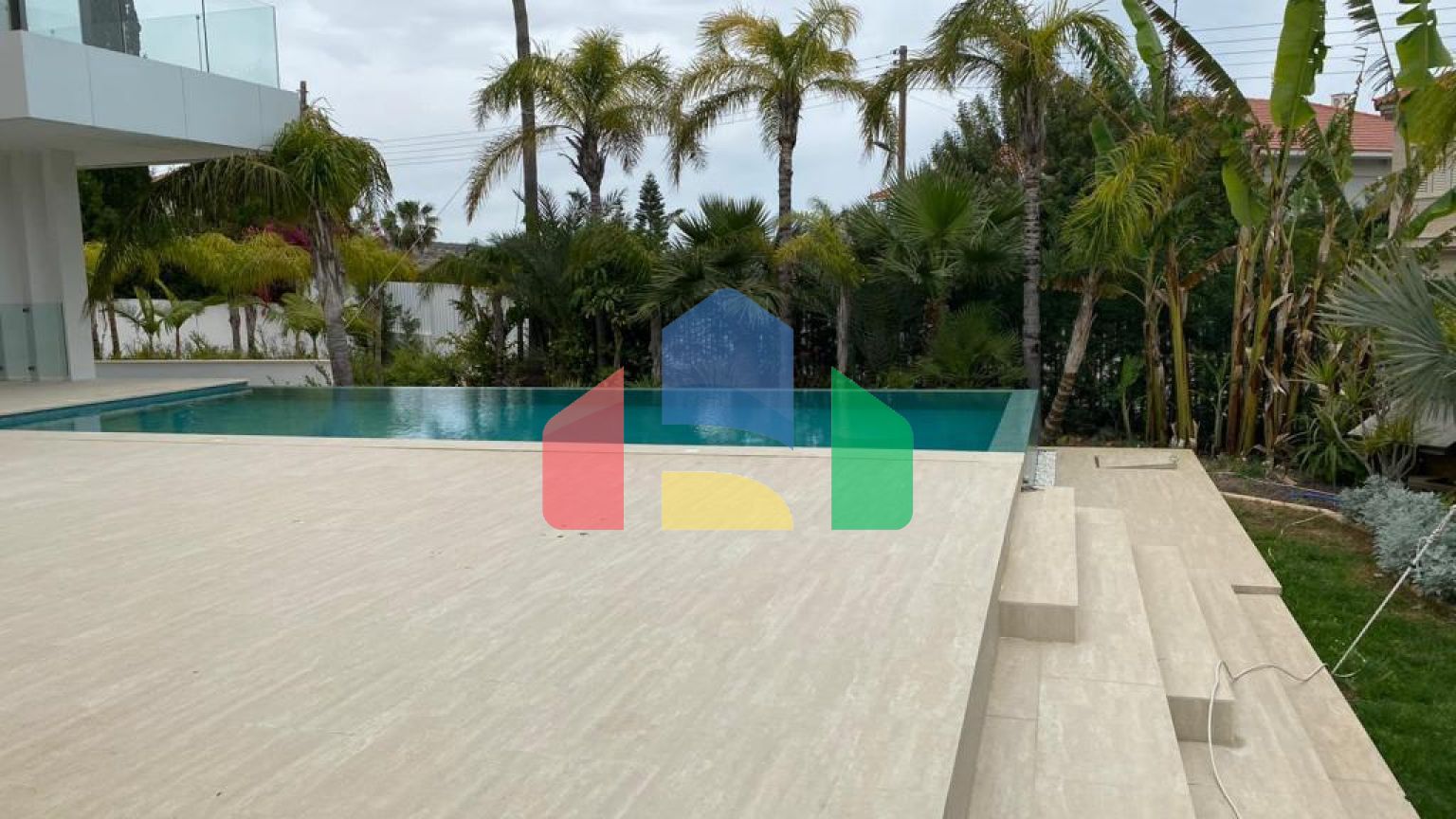 Продаж - Вілла 790 m² В Лимассоле