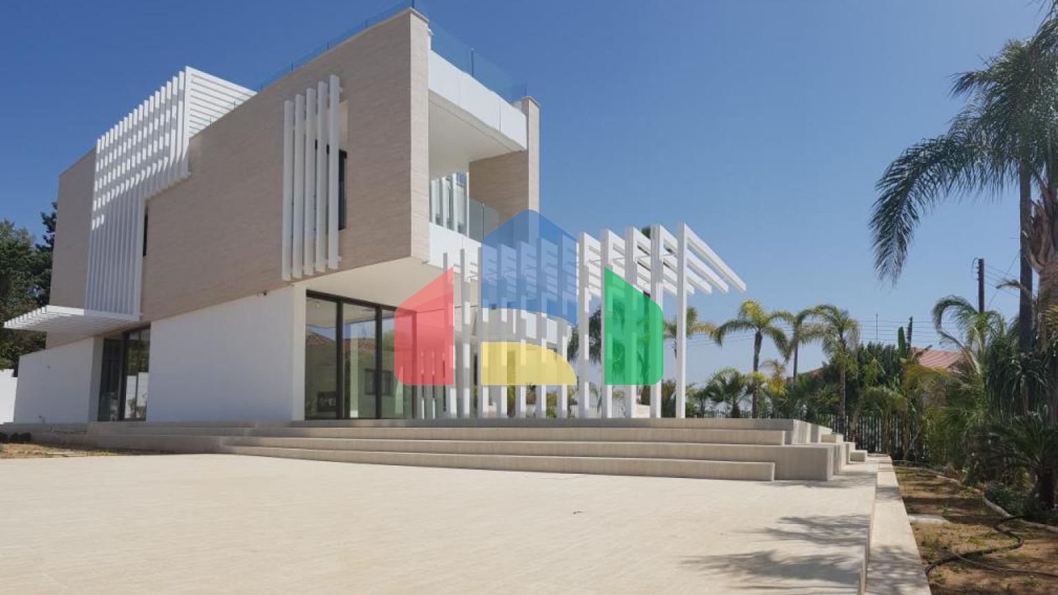 Продаж - Вілла 790 m² В Лимассоле