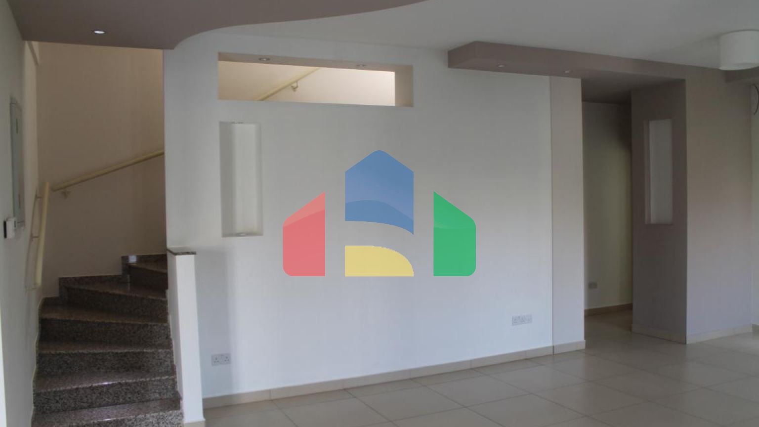 Продаж - Вілла 350 m² В Лимассоле