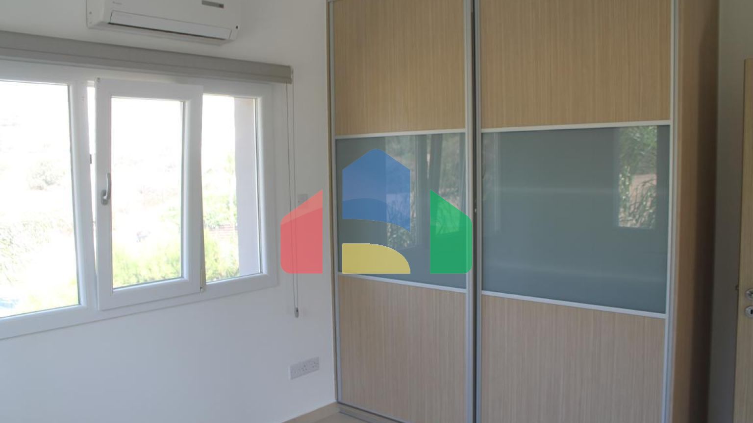 Продаж - Вілла 350 m² В Лимассоле