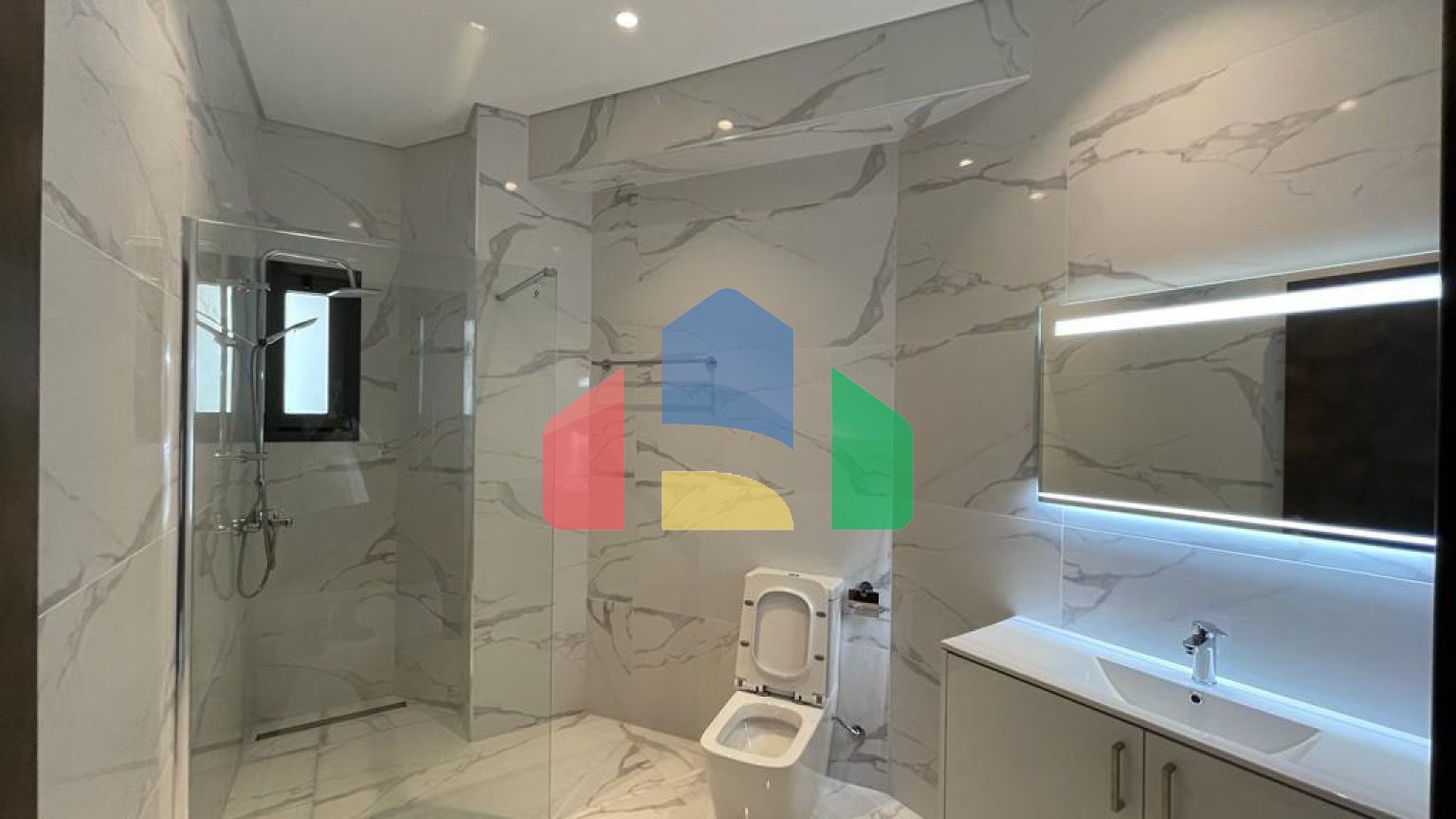 Продаж - Квартира 128 m² В Лимассоле