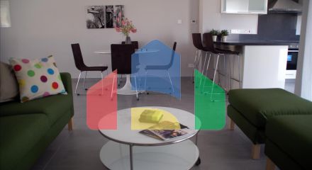 Продаж - Таунхаус 97 m² В Лимассоле