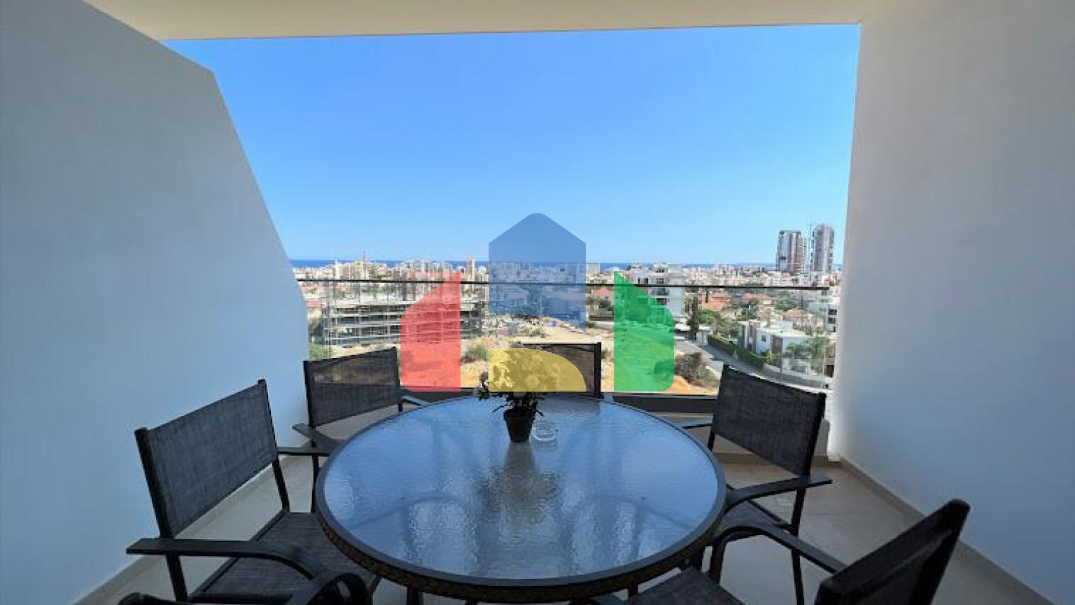 Продаж - Квартира 100 m² В Лимассоле