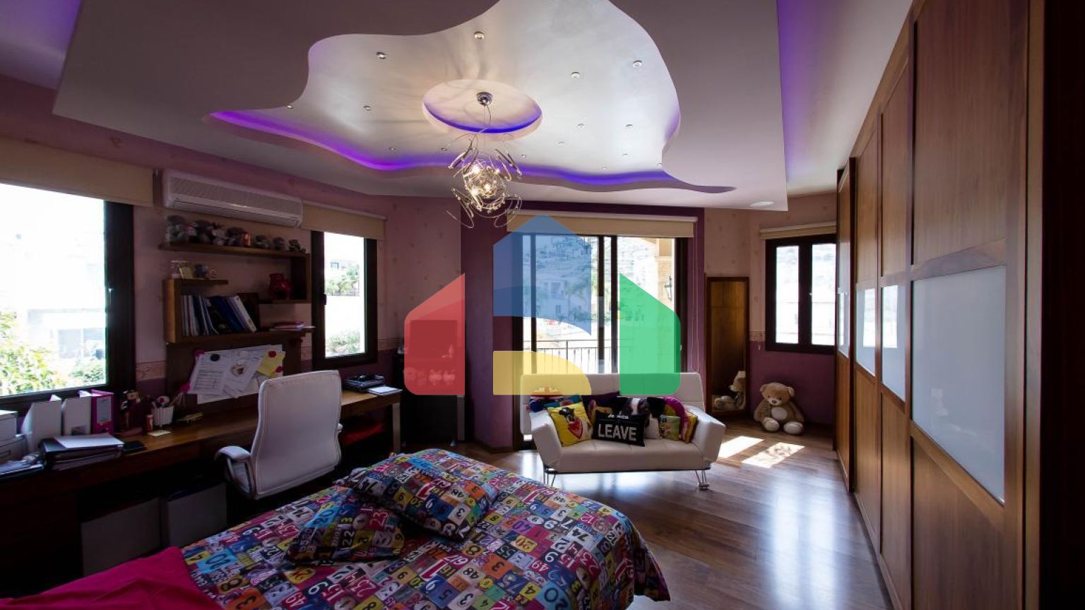 Продаж - Вілла 600 m² В Лимассоле