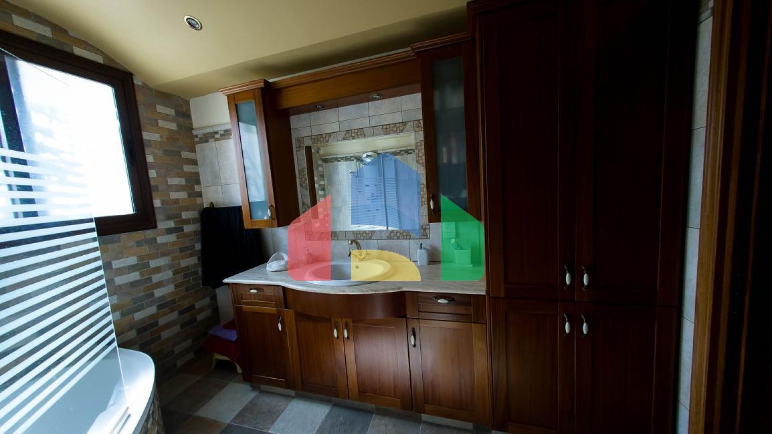 Продаж - Вілла 600 m² В Лимассоле