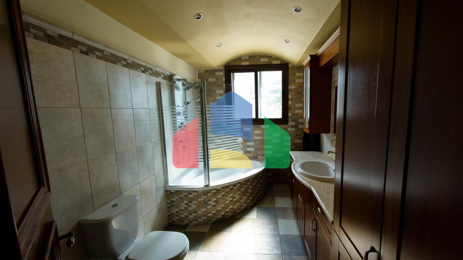 Продаж - Вілла 600 m² В Лимассоле