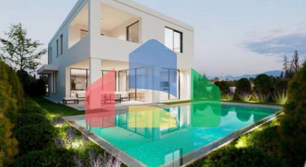 For Sale - Villa 239 m² in Limassol