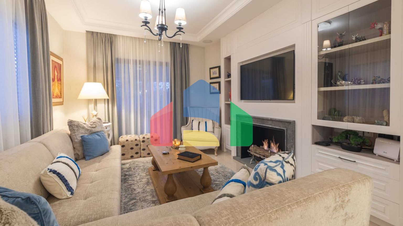 Продаж - Котедж 246 m² В Лимассоле