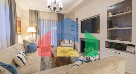 Продаж - Котедж 246 m² В Лимассоле