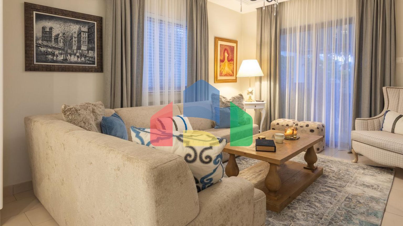 Продаж - Котедж 246 m² В Лимассоле