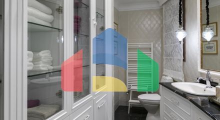 Продаж - Котедж 246 m² В Лимассоле