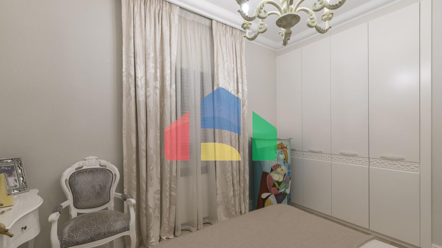 Продаж - Котедж 246 m² В Лимассоле