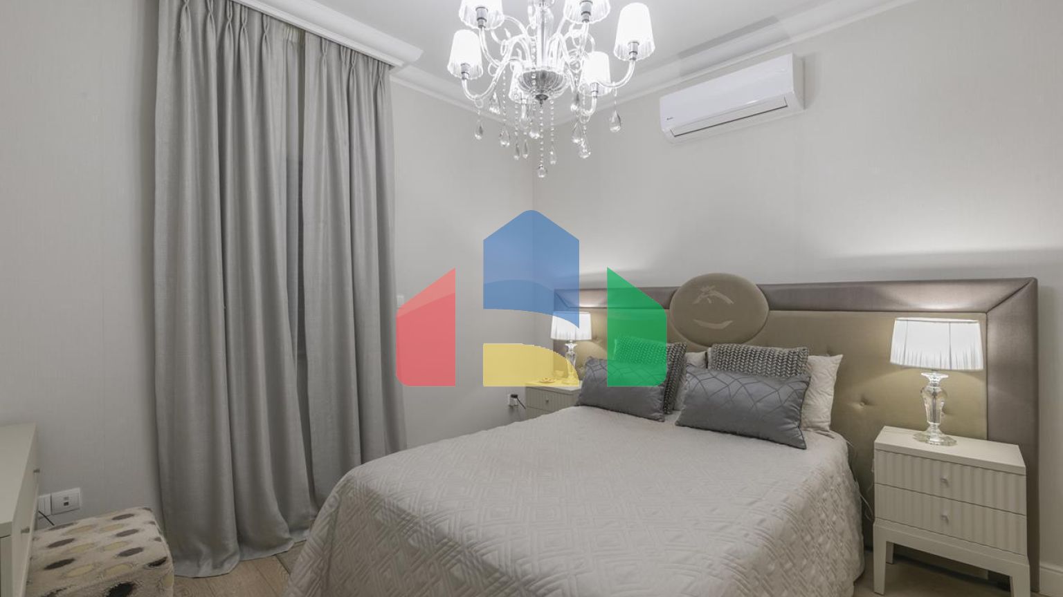 Продаж - Котедж 246 m² В Лимассоле