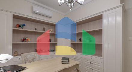 Продаж - Котедж 246 m² В Лимассоле