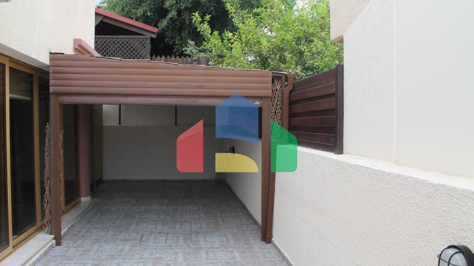 Продаж - Вілла 180 m² В Лимассоле