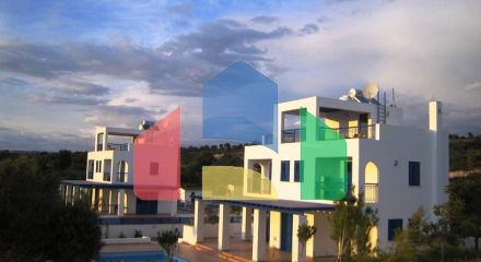 For Sale - Villa 128 m² in Limassol