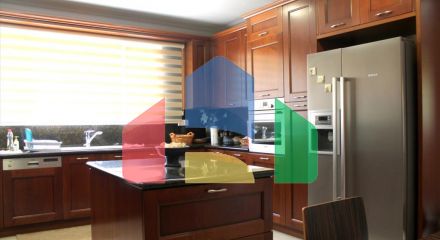 Продаж - Вілла 320 m² В Лимассоле