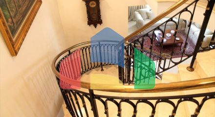 Продаж - Вілла 320 m² В Лимассоле