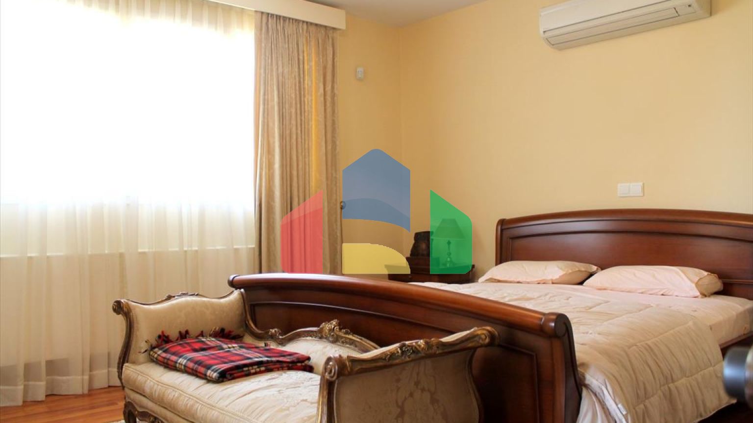 Продаж - Вілла 320 m² В Лимассоле