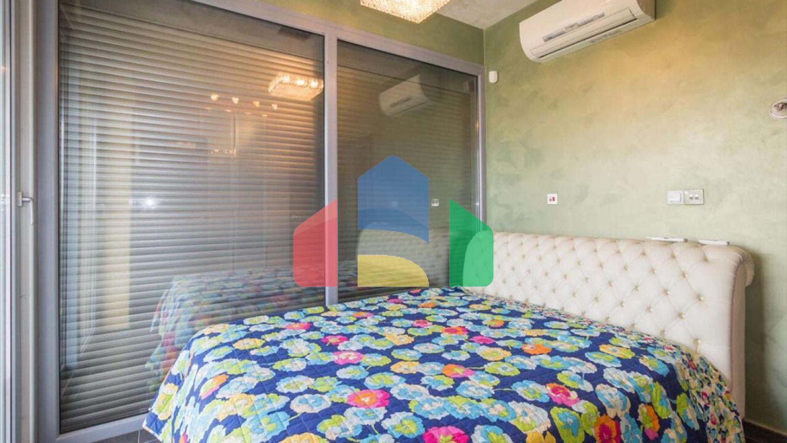 Продаж - Вілла 246 m² В Лимассоле