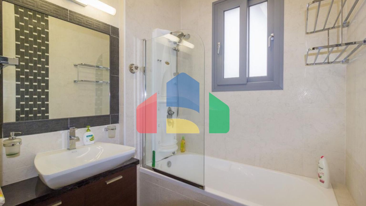 Продаж - Вілла 246 m² В Лимассоле