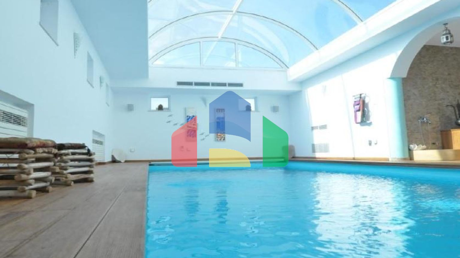 Продаж - Вілла 600 m² В Лимассоле