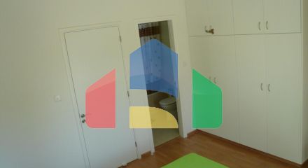 Продаж - Таунхаус 98 m² В Лимассоле