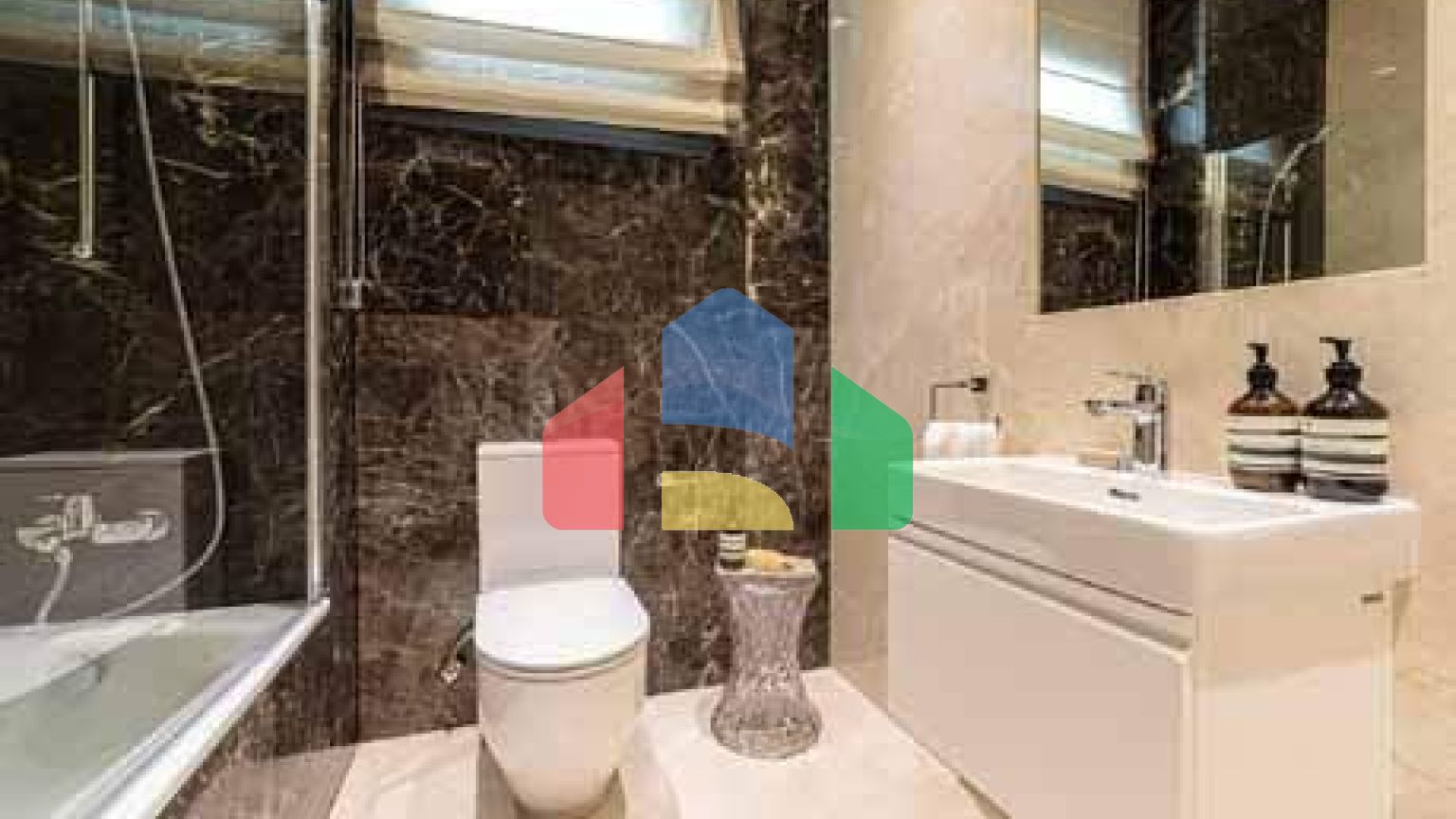 Продаж - Квартира 212 m² В Лимассоле