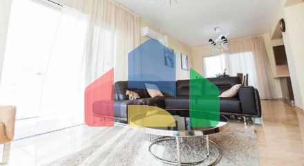 For Sale - Villa 272 m² in Limassol