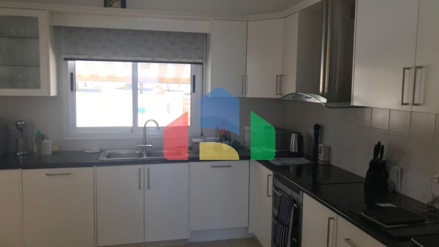 Продаж - Вілла 155 m² В Лимассоле