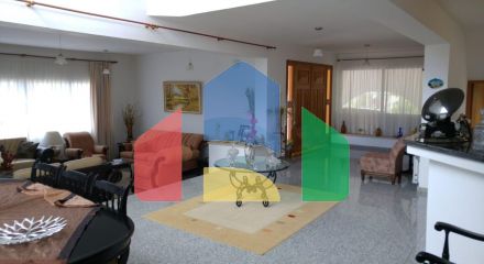 For Sale - Villa 470 m² in Limassol