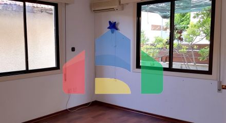 Продаж - Котедж 144 m² В Лимассоле