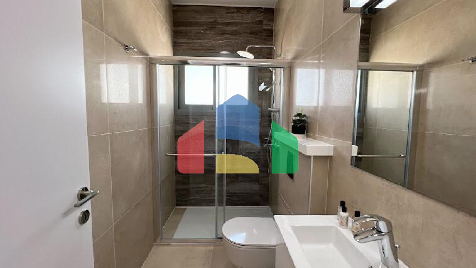 Продаж - Квартира 100 m² В Лимассоле