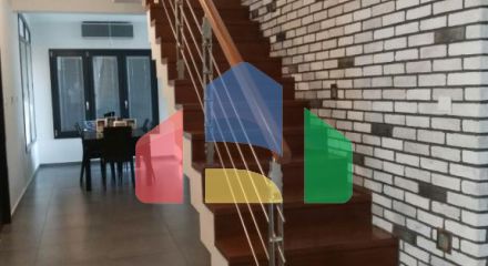 For Sale - Villa 210 m² in Limassol