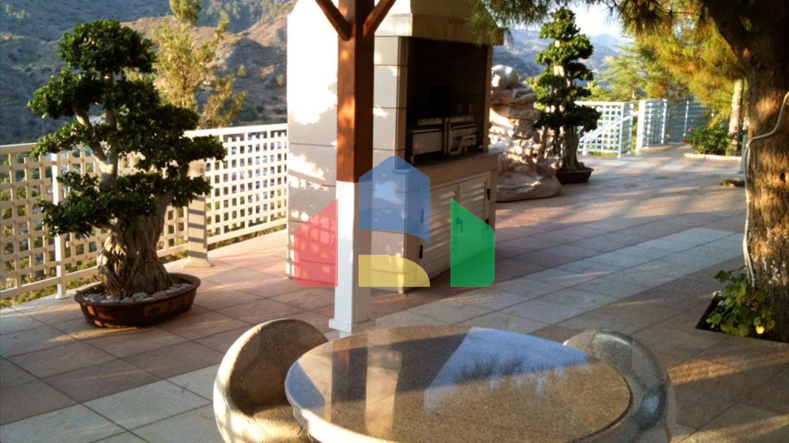 Продаж - Вілла 450 m² В Лимассоле