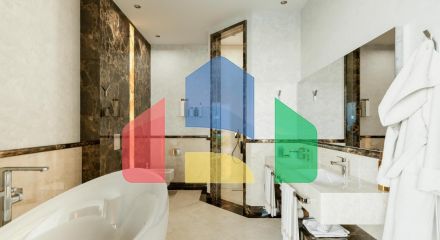 Продаж - Вілла 195 m² В Лимассоле