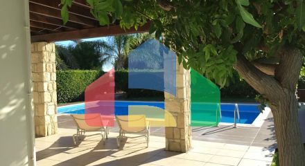 For Sale - Detached house 150 m² in Limassol