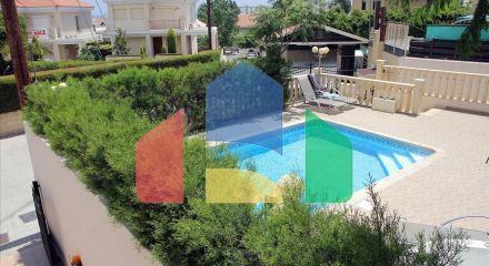 For Sale - Villa 420 m² in Limassol