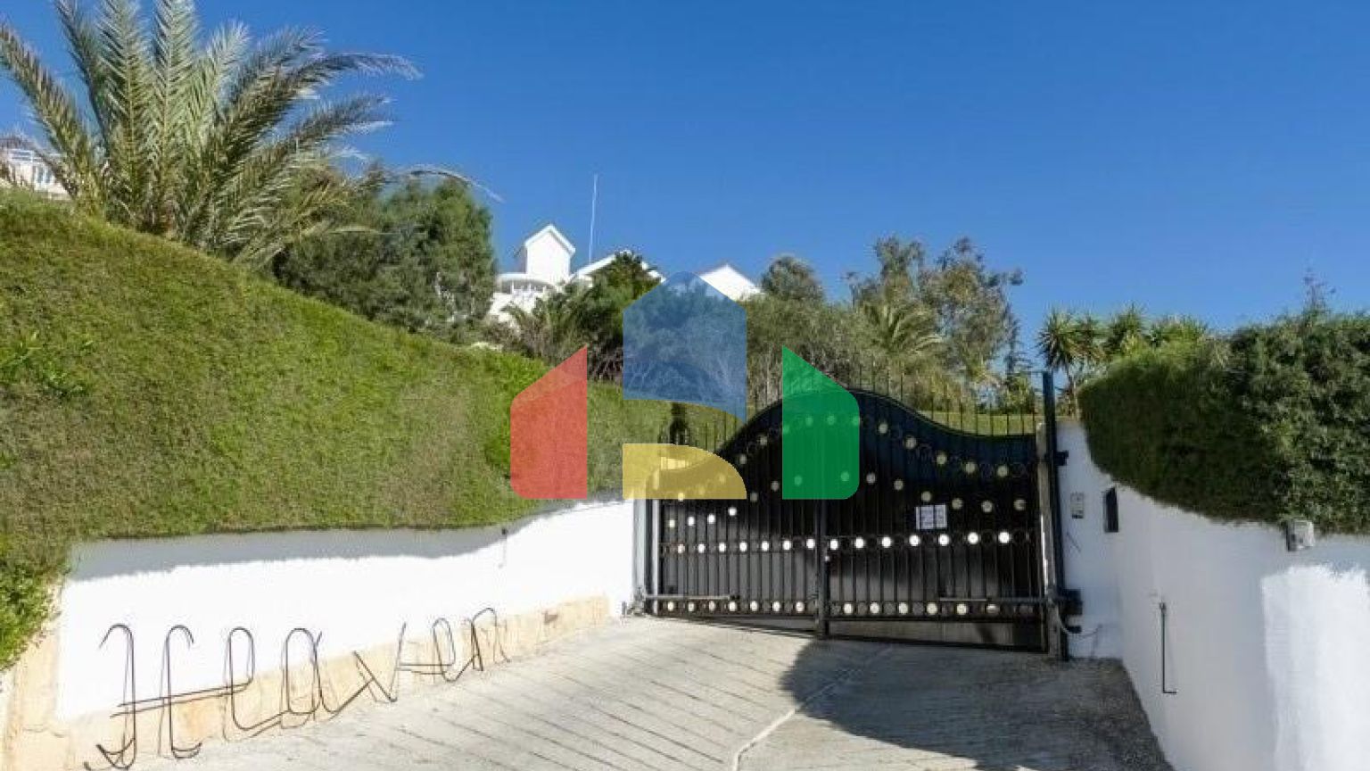 Продаж - Вілла 550 m² В Лимассоле