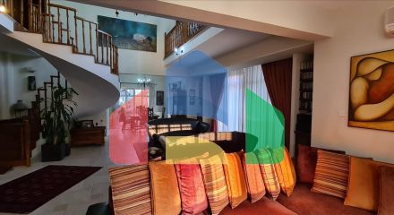 For Sale - Villa 310 m² in Limassol