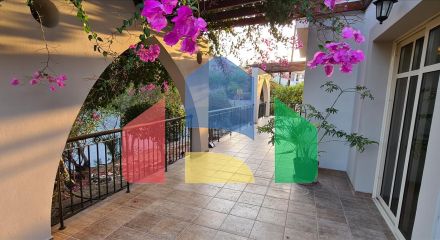 For Sale - Villa 310 m² in Limassol