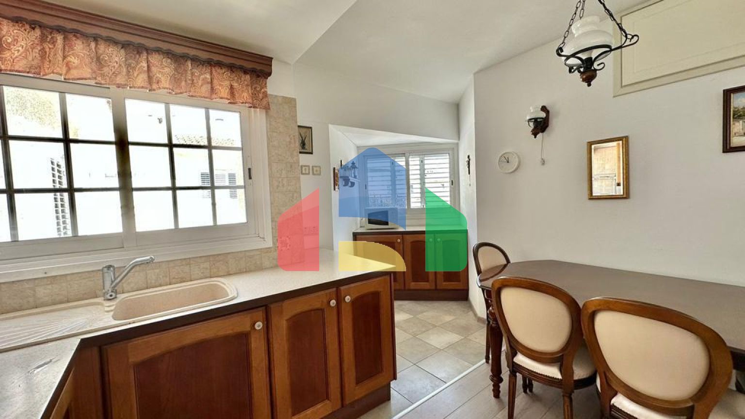 Продаж - Квартира 160 m² В Лимассоле