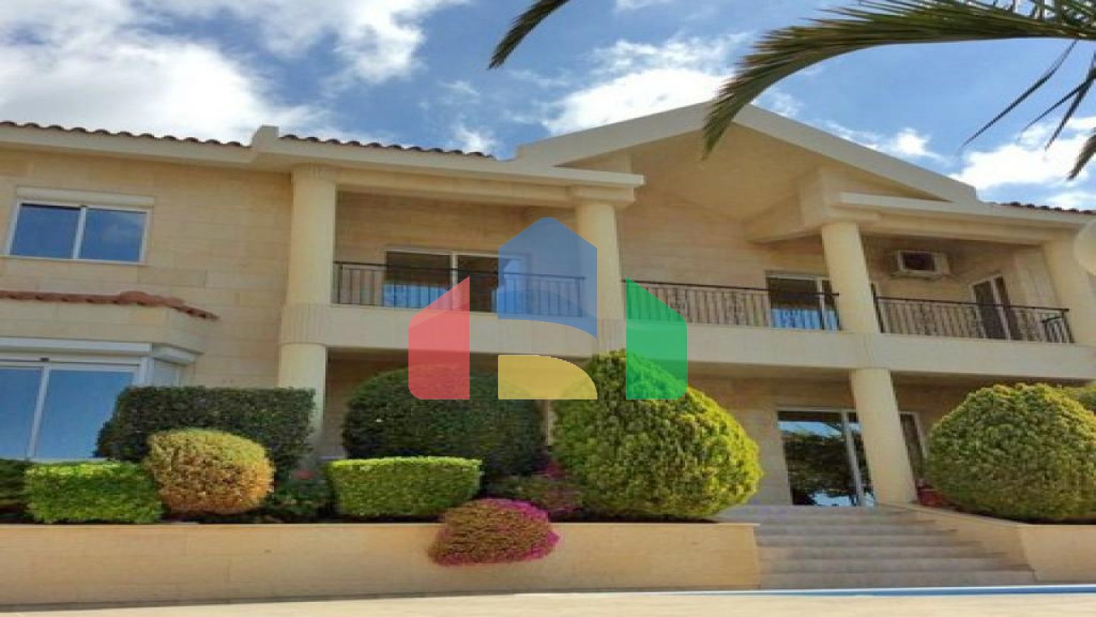 Продаж - Вілла 350 m² В Лимассоле